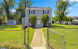 2005 ROANOKE STREET, HYATTSVILLE, MD 20782