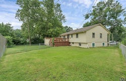 2568 SW Kent ST, Topeka, KS 66614