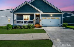 231 Leyland Circle, Hendersonville, NC 28792