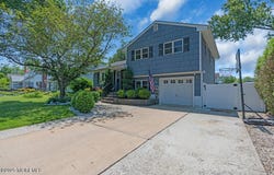 27 Barkalow Avenue, Freehold, NJ 07728