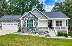611 Lakeshore Parkway, Brandenburg, KY 40108