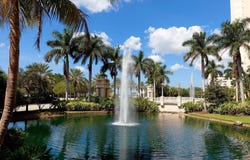 750 N TAMIAMI TRAIL, SARASOTA, FL 34236