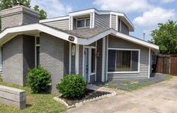 510 Hunters Glen Street, Lewisville, TX 75067