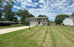 2140 Bedford, FREEPORT, IL 61032