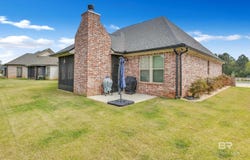 21069 Live Oak Circle, Gulf Shores, AL 36542