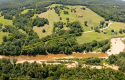 62 Dillard Mill Road, Davisville, MO 65456