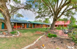 304 W Oak Street, Canton, OK 73724