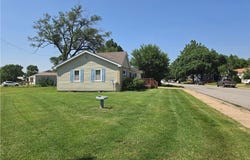 1300 Dover Drive, Salina, KS 67401