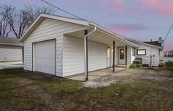 3938 W Lakeshore Dr - 57 Drive, Columbia City, IN 46725