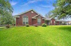 306 Brentwood Drive, Athens, TX 75751