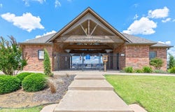 2417 Kathleens Crossing, Yukon, OK 73099