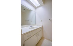 1214 S Kent Street, Visalia, CA 93277