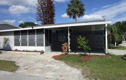200  Devault St, Umatilla, FL 32784
