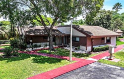 605 Leslie Dr Drive, Hallandale Beach, FL 33009