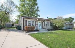 111 Elm Lane, Streamwood, IL 60107
