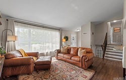 1118 Olivaire Lane, St Louis, MO 63132