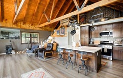 20 Oak Leaf Lane, Running Springs, CA 92382