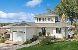 3770 Cottage Reserve Rd NE, IA 52333