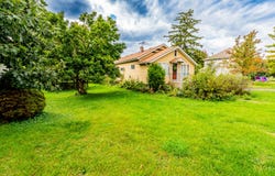 4708 Roslyn Road, Downers Grove, IL 60515