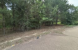 Meadow Dr, Byram, MS 39272