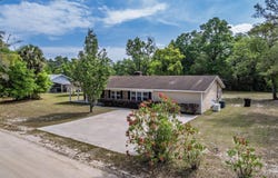103 Center Street, Panacea, FL 32327