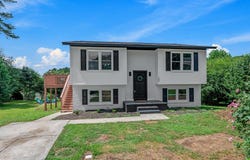 105 Foxhall Court, Easley, SC 29640