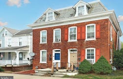 129 S PLEASANT STREET, HANOVER, PA 17331
