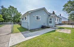 464 E 300th Street, Willowick, OH 44095
