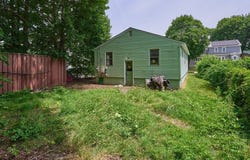 10 Ashwood St, Worcester, MA 01604