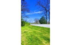 810 Whitcomb Woods Drive, Troy, MO 63379