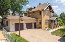 1113 Walnut Street, Cedar Falls, IA 50613