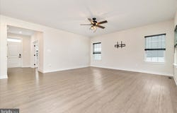 207 DECATUR, STEPHENS CITY, VA 22655