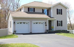 2026 Parker St, Springfield, MA 01128