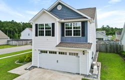 634 Aurora Place, Hampstead, NC 28443