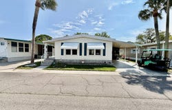 659 Poinsettia Dr, Largo, FL 33770