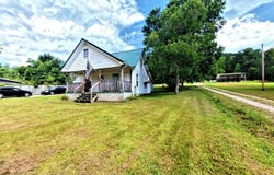 990 White Oak Road Road, Irvine, KY 40336
