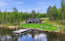 28 Old Woods Rd, Equinunk, PA 18417
