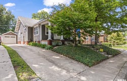 201 S English Avenue, Springfield, IL 62704