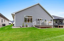 2592 FARMINGTON Way, SUAMICO, WI 54313-1201