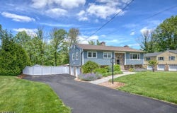 9 Hillcrest Blvd, Warren Twp., NJ 07059-5115