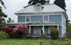 122 S 12TH Ave, Cornelius, OR 97113