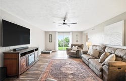 2310 Shamrock Ln, Canonsburg, PA 15317