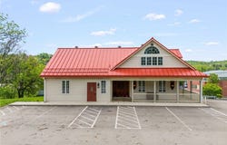 108 W McMurray, Peters Twp, PA 15317