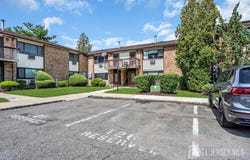 325 Cricket Lane, Woodbridge Proper, NJ 07095