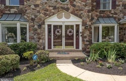 927 CAPITOL CIRCLE, NORRISTOWN, PA 19403
