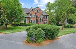 821 Covington Grove Boulevard, Bowling Green, KY 42104