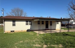 691 2nd Street, Mason, WV 25260
