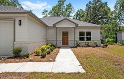 527 Pear Street, Ocean Springs, MS 39564