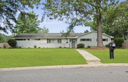 307 Hillendale Dr., Hattiesburg, MS 39402