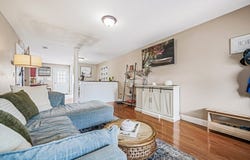 40 Winchester Ln, Fall River, MA 02721
